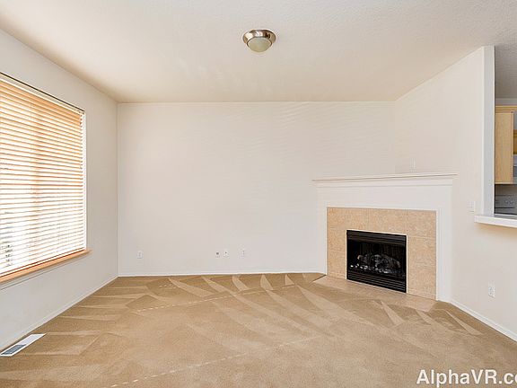4th image of 17241 Pleasanton Ln