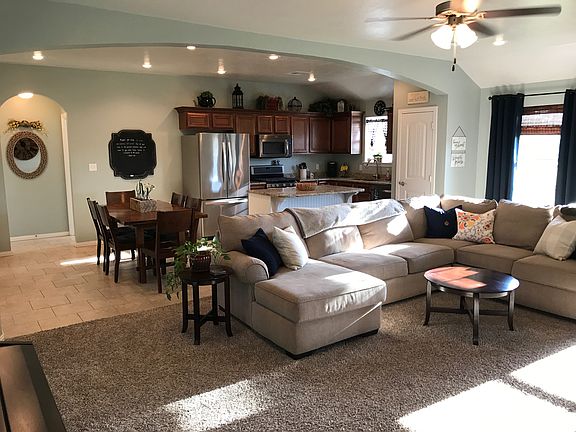 3rd image of 3708 Plantation Dr