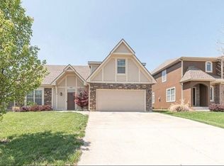 923 Drum Dr, Lawrence, KS 66049