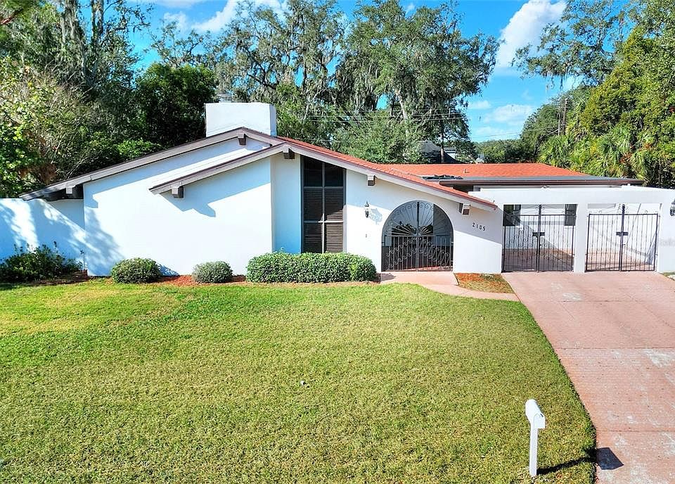 1st image of 2105 LAKE BENTLEY CT