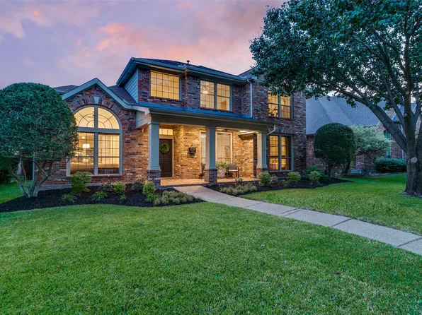 2270 Magic Mantle Dr, The Colony, TX 75056