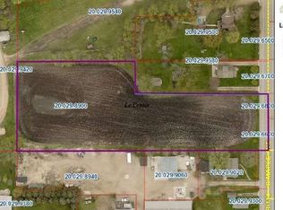 Maple Ave S, Le center, MN 56057