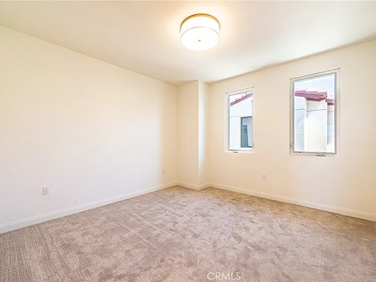 130 N New Ave #1 — Photo 21