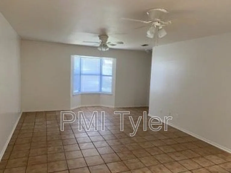 16150 Shoshone Dr — Photo 1