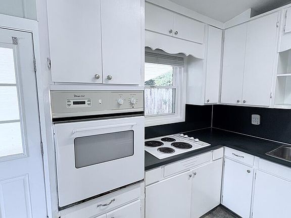 4th image of 5439 Mariner Dr