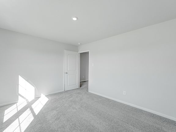 4th image of 3505 Rebecca Dr