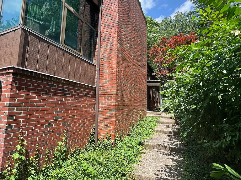 1525 Williams Blvd — Photo 17
