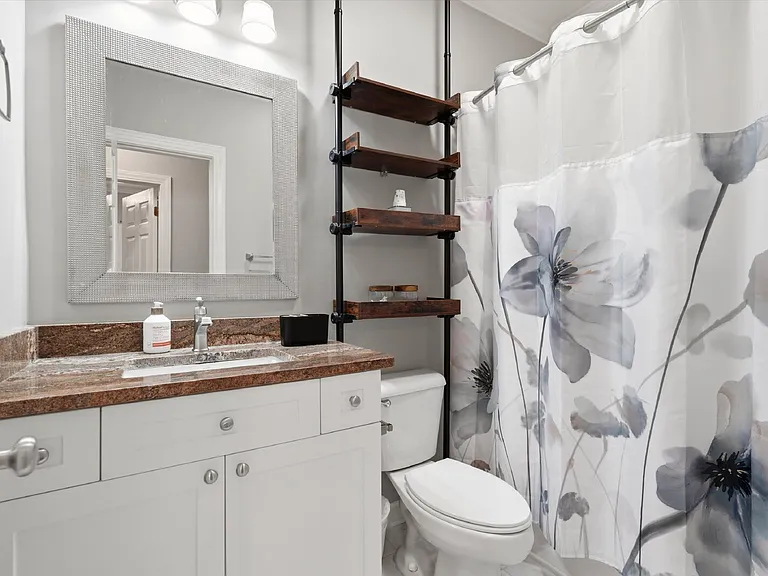 1202 Grove Park Dr — Photo 17