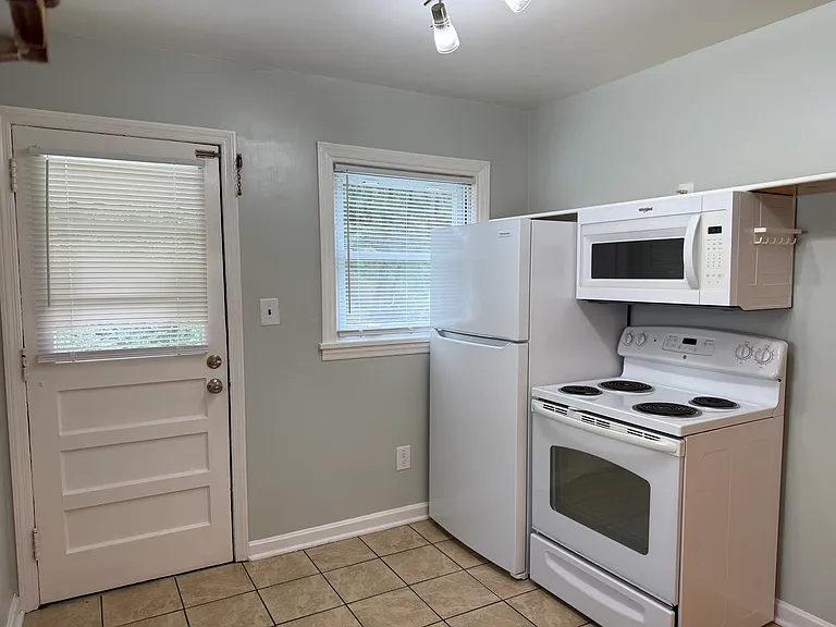 7 Robinwood Ave — Photo 15
