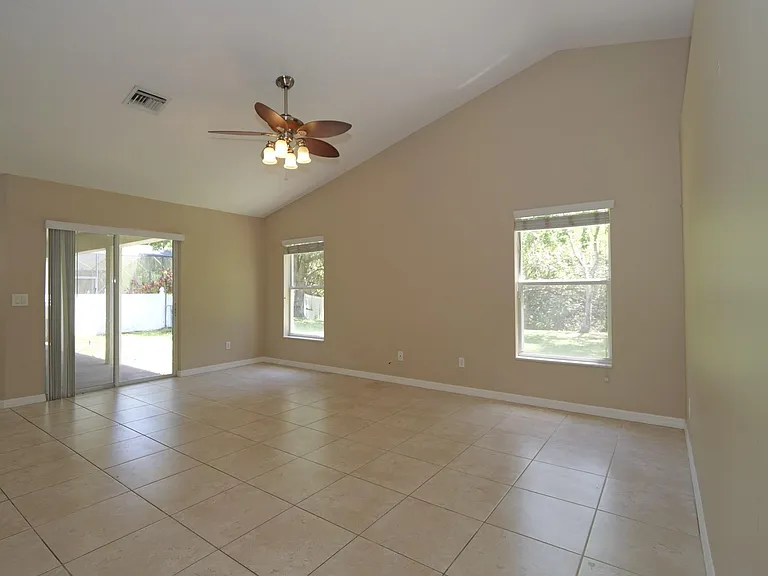 113 Stony Point Dr — Photo 18