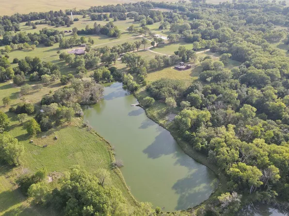 10510 S Sterling Rd, Abbyville, KS 67510