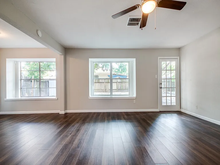 287 Eldon St #1 — Photo 9
