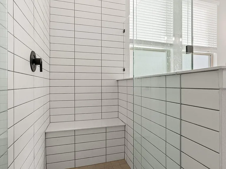 360 Crescent Moon Ct — Photo 14