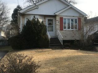 11 Ramblewood Ave, Staten Island, NY 10308