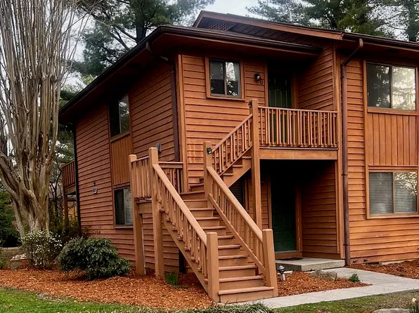 551 Courtwood Ln APT 5, Hendersonville, NC 28739