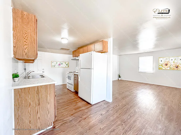 216 N Saginaw St #3 — Photo 4