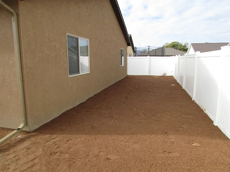 2456 Hannah Ln — Photo 20