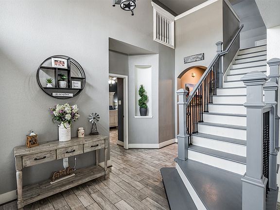 2nd image of 4541 Ridgepointe Dr