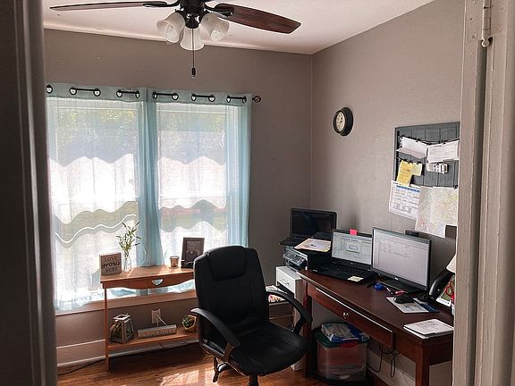 Bedroom/Office