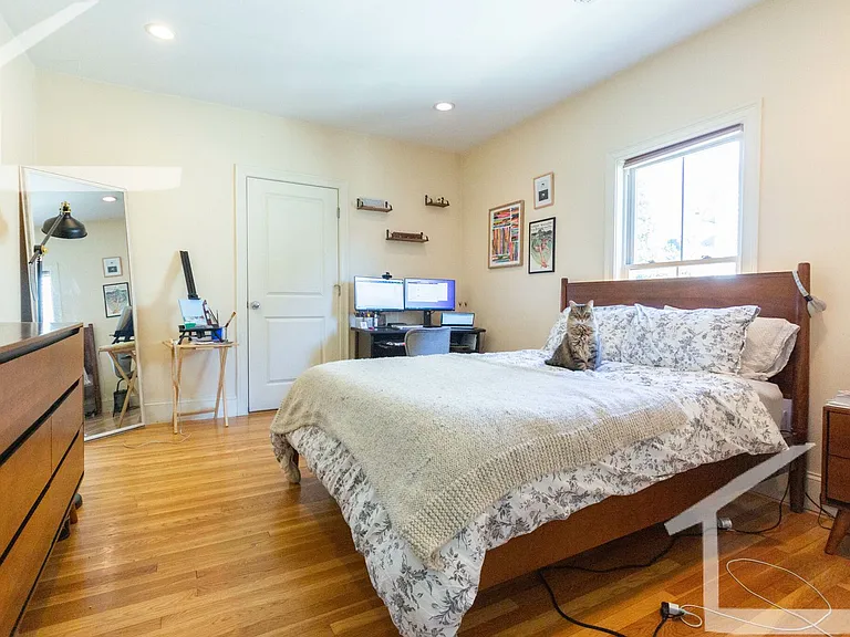 27 Lothrop St #3 — Photo 3