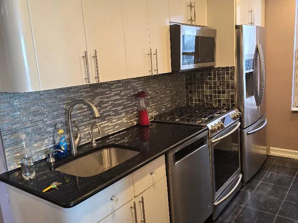 1625 Emmons Avenue image 11 of 25