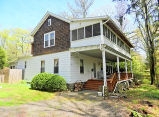 332 Preacher Hill Rd, Cresco, PA 18326