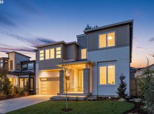 8931 SW Harmon Ln, Portland, OR 97225