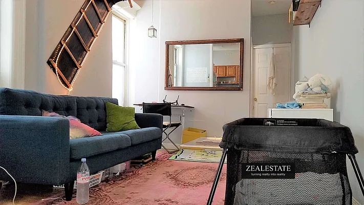 Rented by ZealEstate Group Inc | media 18