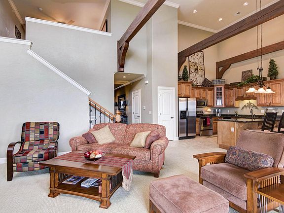 4th image of 31 Royal Vista Dr
