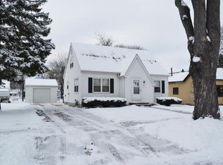 432 S Huron St, De Pere, WI 54115
