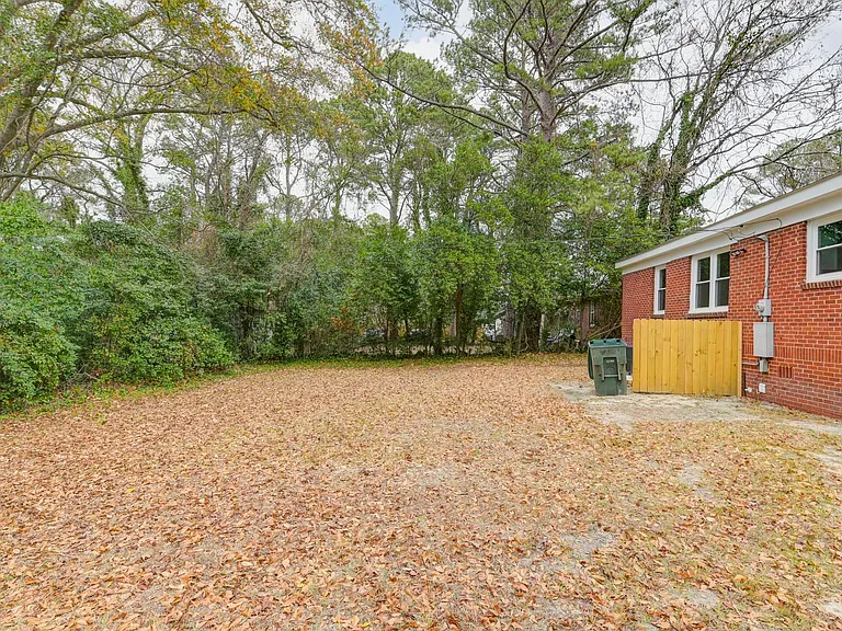 3001 Truman St — Photo 3
