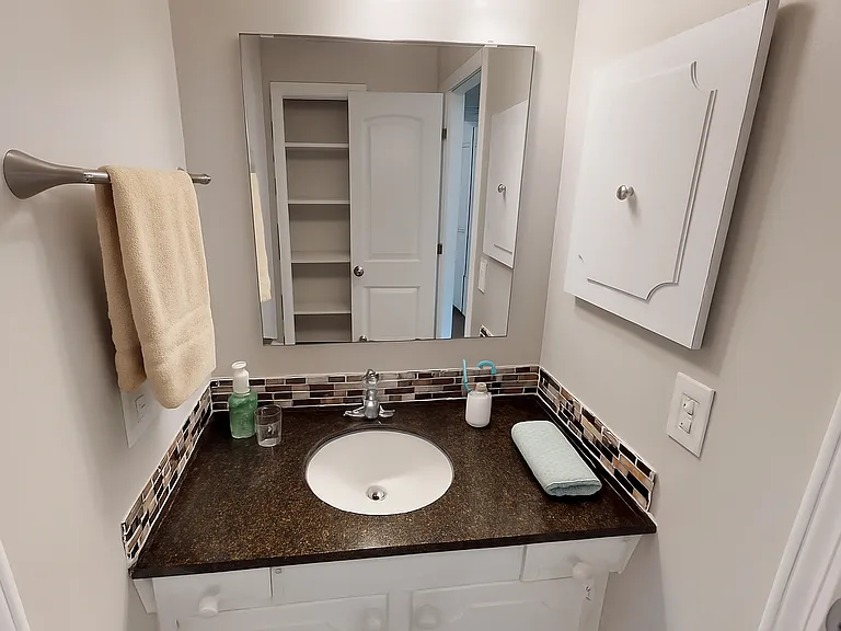 Plaza 44 Apartments — Photo 25