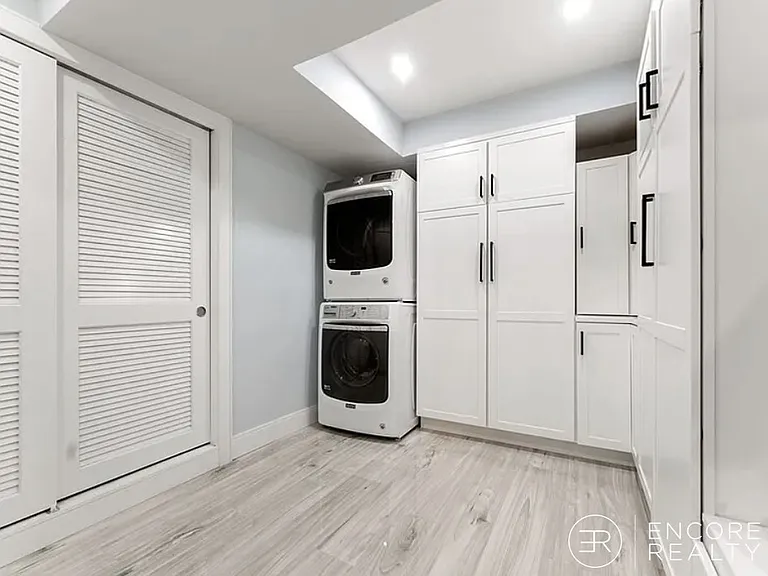 82 Summit Ave — Photo 19