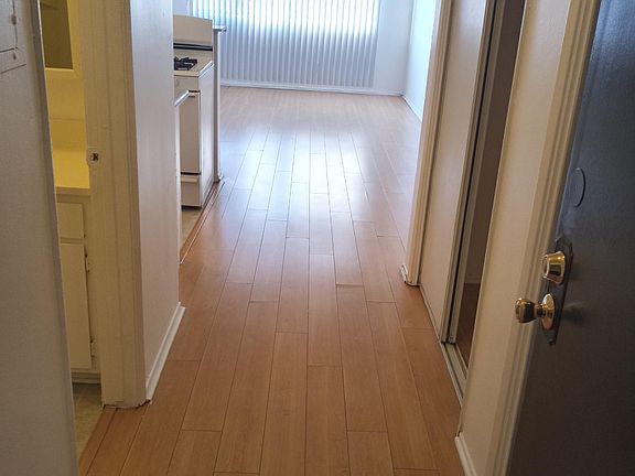 4th image of 3770 Vinton Ave #23