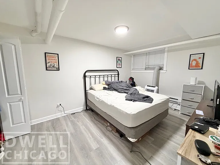 723 W Roscoe St #NG — Photo 5