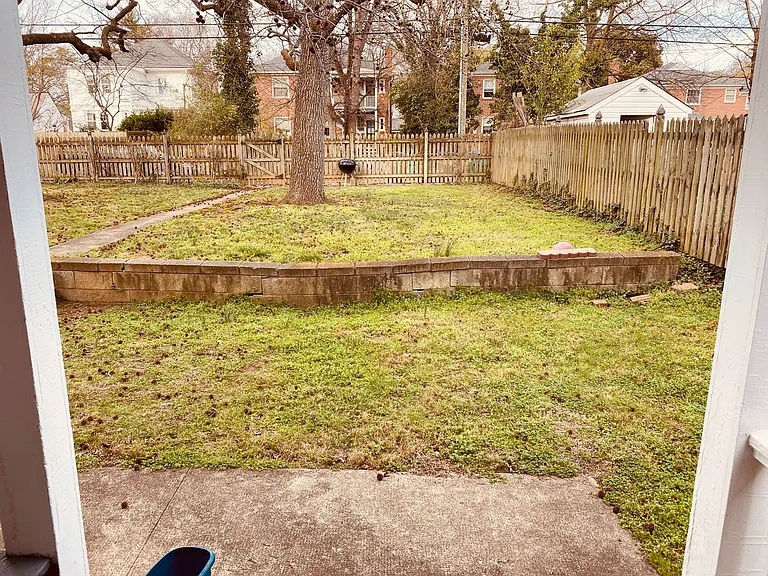 4506 Monument Avenue — Photo 23