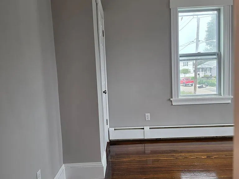 17 Warren St — Photo 15