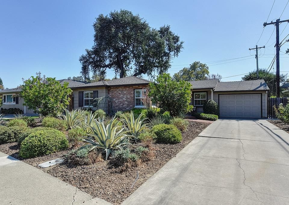 1st image of 218 Casa Linda Dr