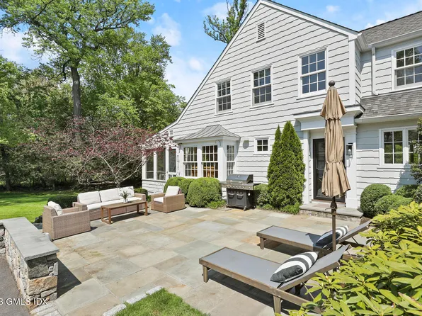 14 Crescent Rd, Riverside, CT 06878