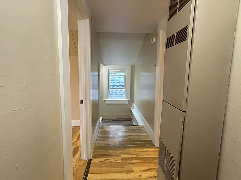 50 Lake St #D — Photo 6