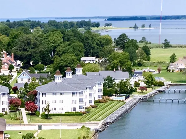 3 Oakley St APT 202, Cambridge, MD 21613