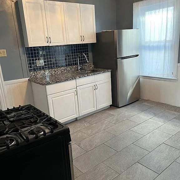 42 Barry St #2 — Photo 15