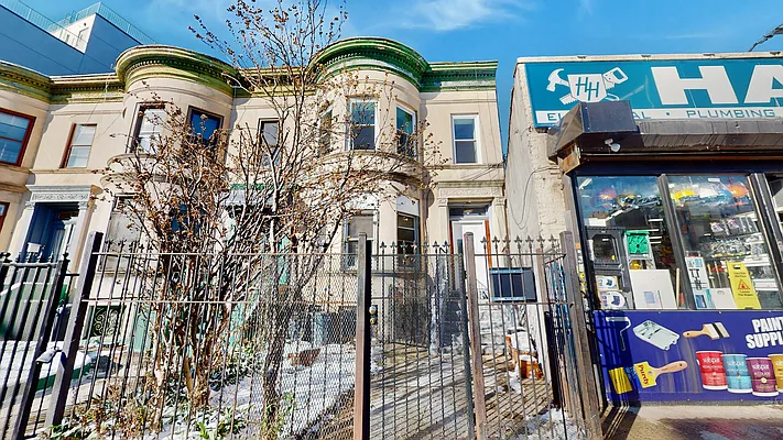 Rented by Dream NYC LLC | media 23