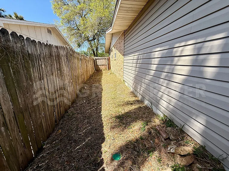 2 Fairway Rd — Photo 39