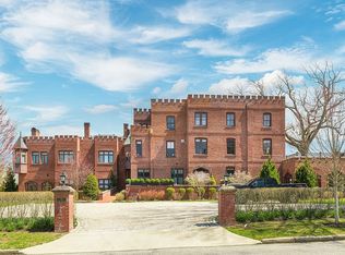 78 Rhode Island Ave APT 3, Newport, RI 02840