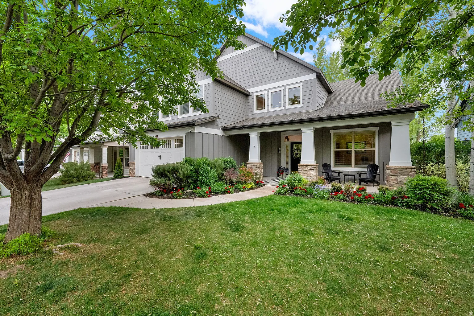 4 bed, 3.5 bath, 2695 sqft, $4,800 — Photo 2