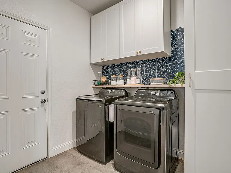 5617 Kilpatrick Ave — Photo 28