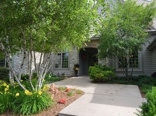 3903 W Stonefield Rd, Mequon, WI 53092