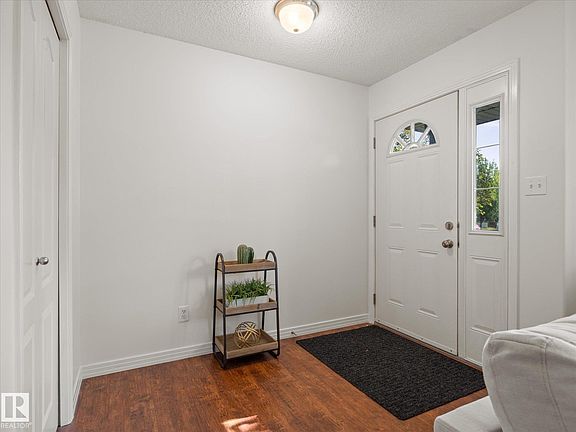 3rd image of 1502 Grant Way NW