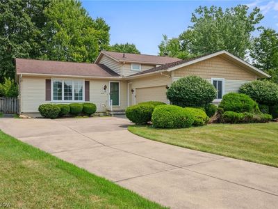 20548 Holly Cir, Strongsville, OH, 44149